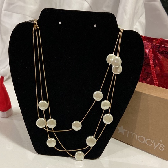 Three layers coin pearl Necklace in fashion now - Picture 7 of 12